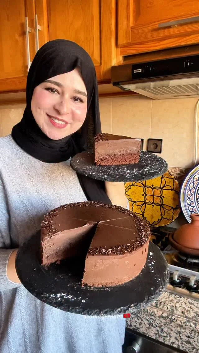⁨ كيك خرافي لذة ولا في الخيال 🤤 المكونات : الكيك : بيضة 🥚 نصف كأس س...