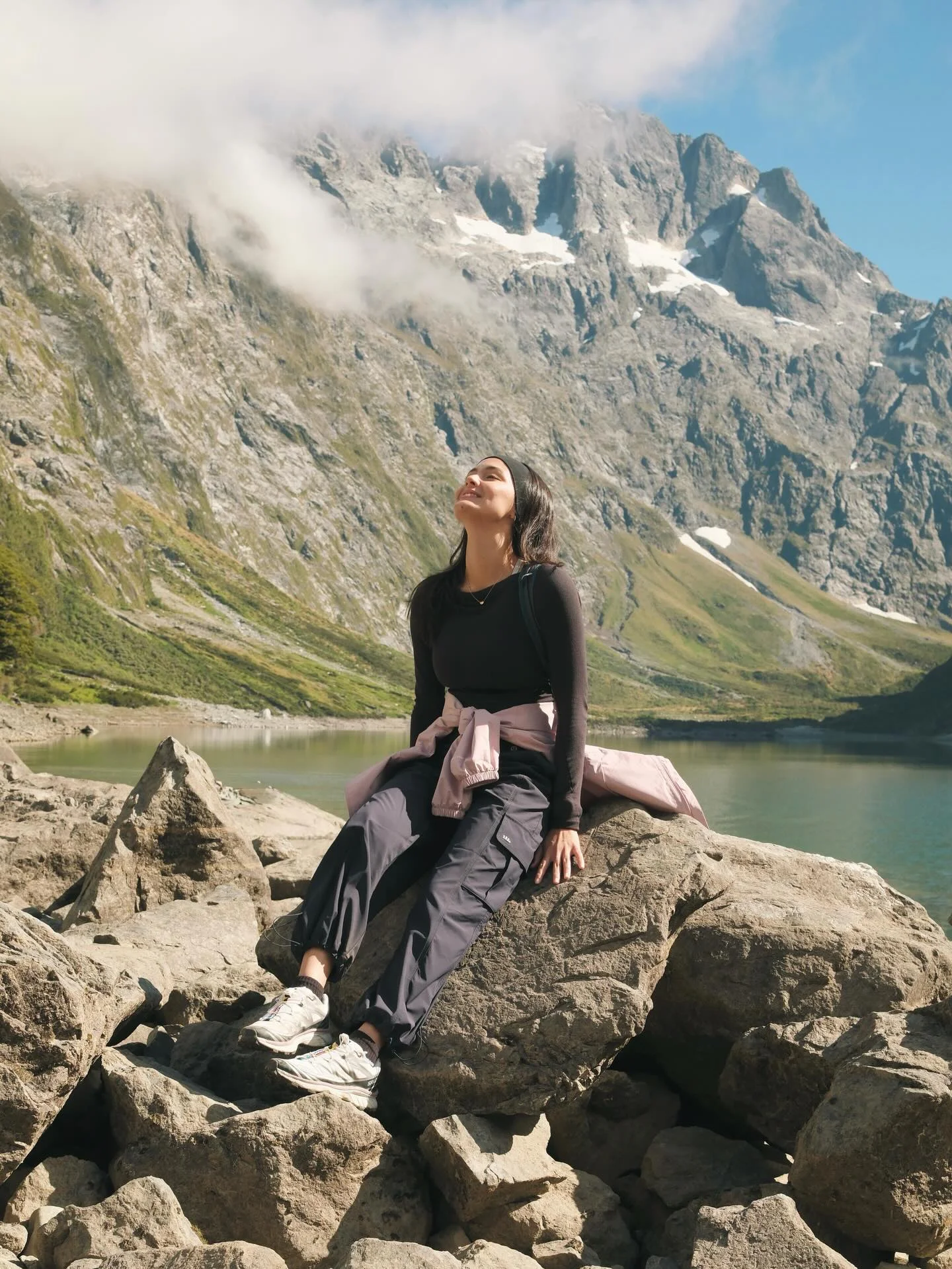 Not the easiest trail, but worth every step! 🏞️🤍✨