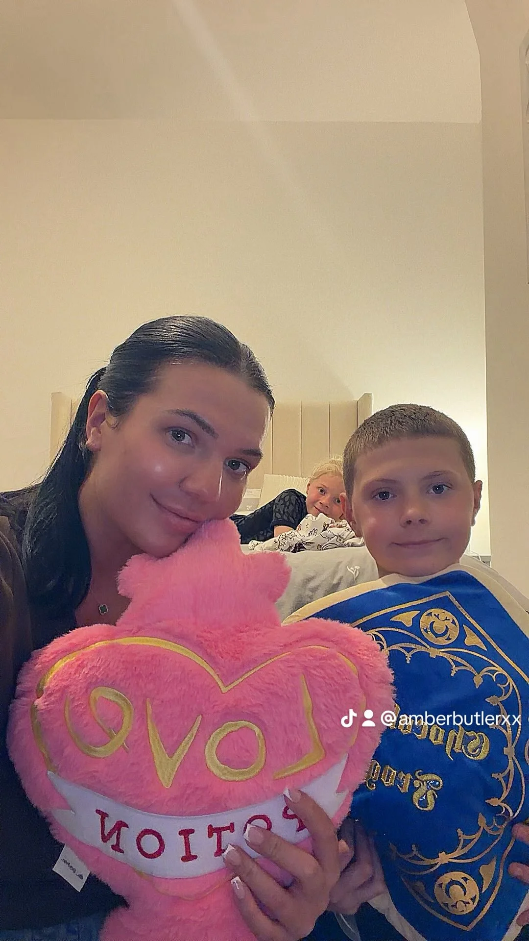 Technically we’re wizards now with all these items right? 🧙 🧹 🔎 Se...