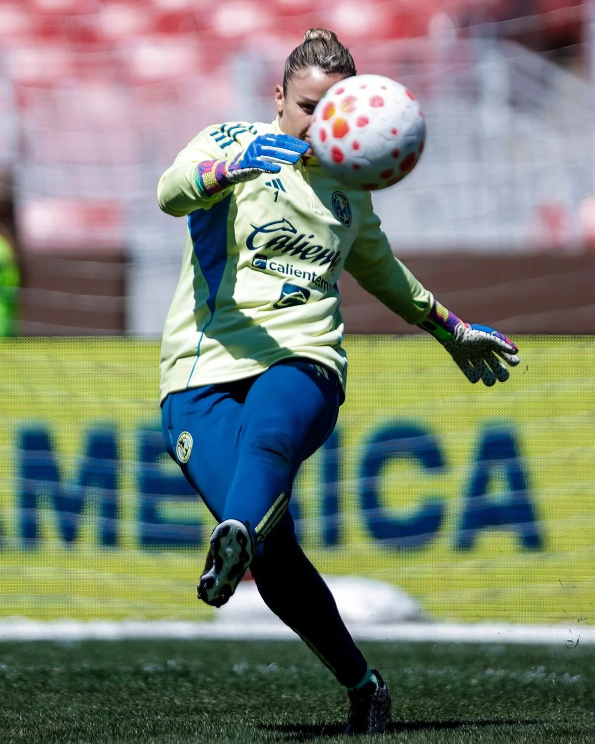 ¡A LA CANCHA! 🦅 #GoldenClash