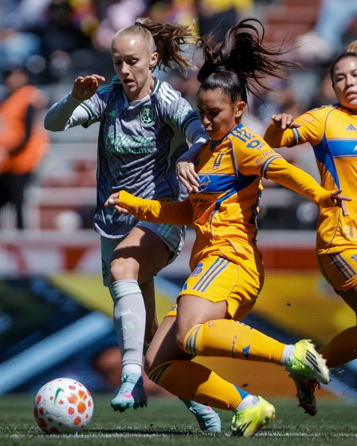 #GoldenClash 🦅✨