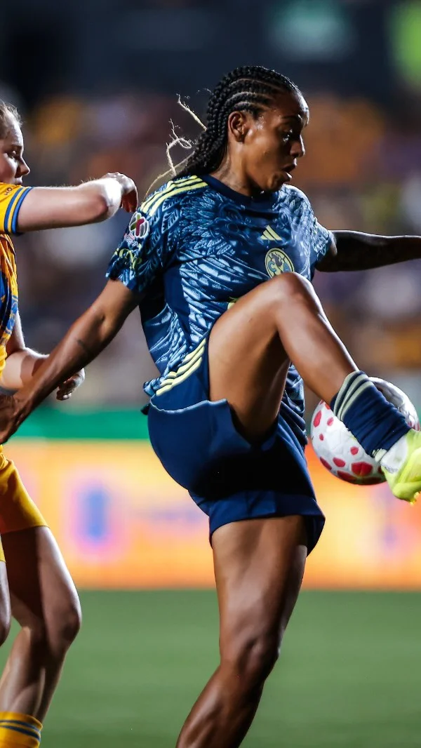 Lo que hace la 1️⃣7️⃣🇧🇷… es puro espectáculo. ✨🦅