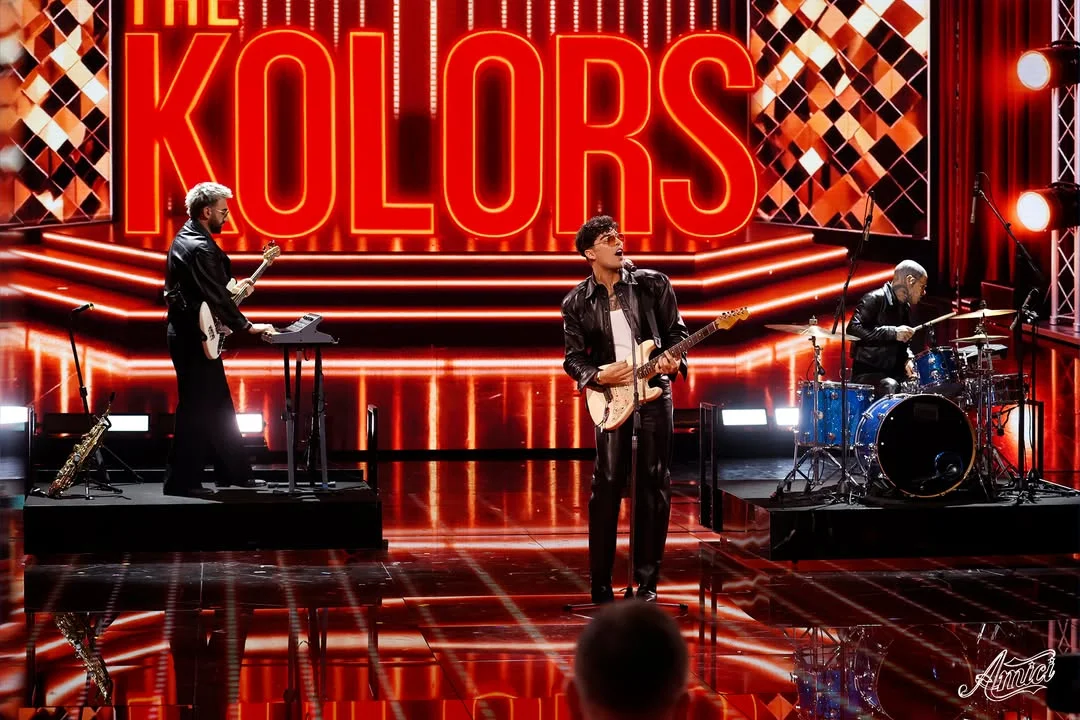 I The Kolors portano tutto il loro stile su palco del Serale di #Amic...
