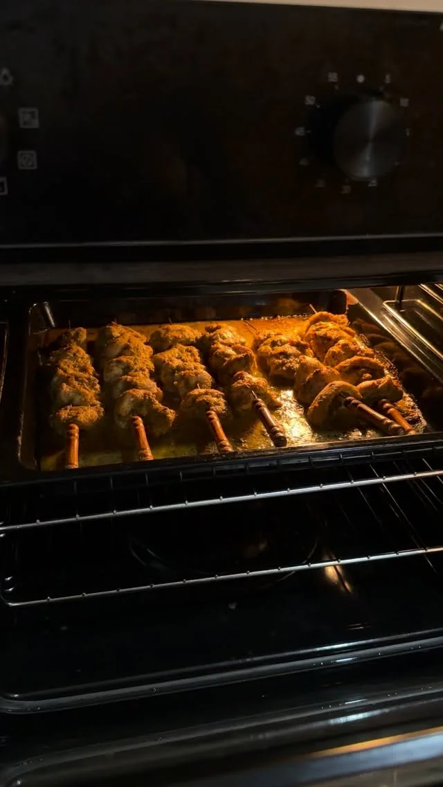 Itni tareef suni hui thi I had to give Malai boti a try and kasmy. Ev...