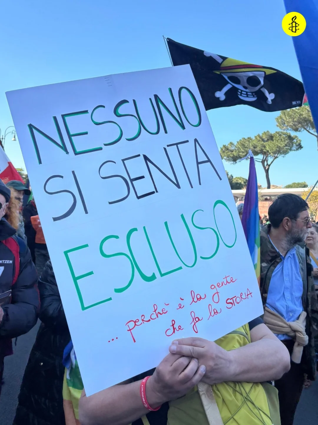 Scatti dalla manifestazione nazionale NoKings! 💛🕯️ @nokingsitaly