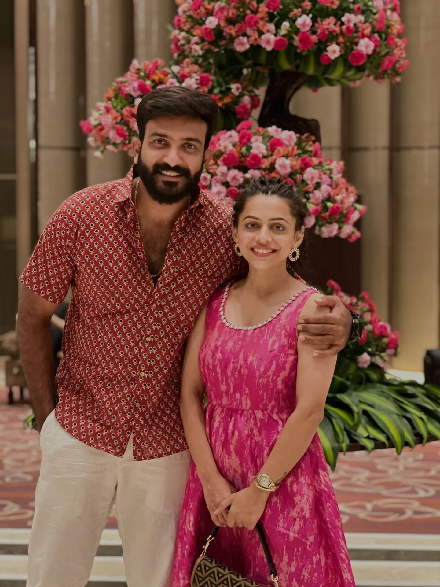 Simple & Genuine 💛 “Not every love needs grand gestures… yours shows...